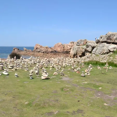 Gite De La Mer Sur Le Port De Plaisance De Lezardrieux Bretagne Exterior photo