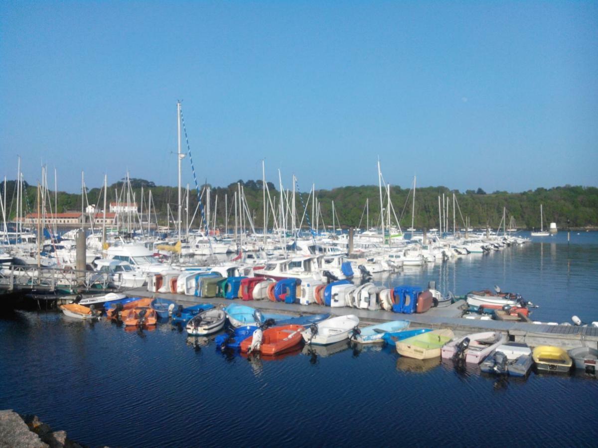 De La Sur Le Port De Plaisance De Bretagne Apartment Lezardrieux