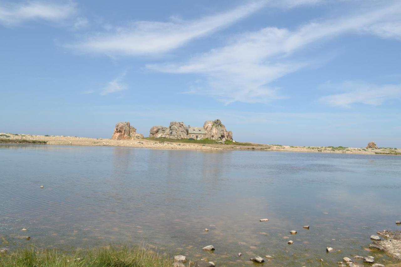 De La Sur Le Port De Plaisance De Bretagne *